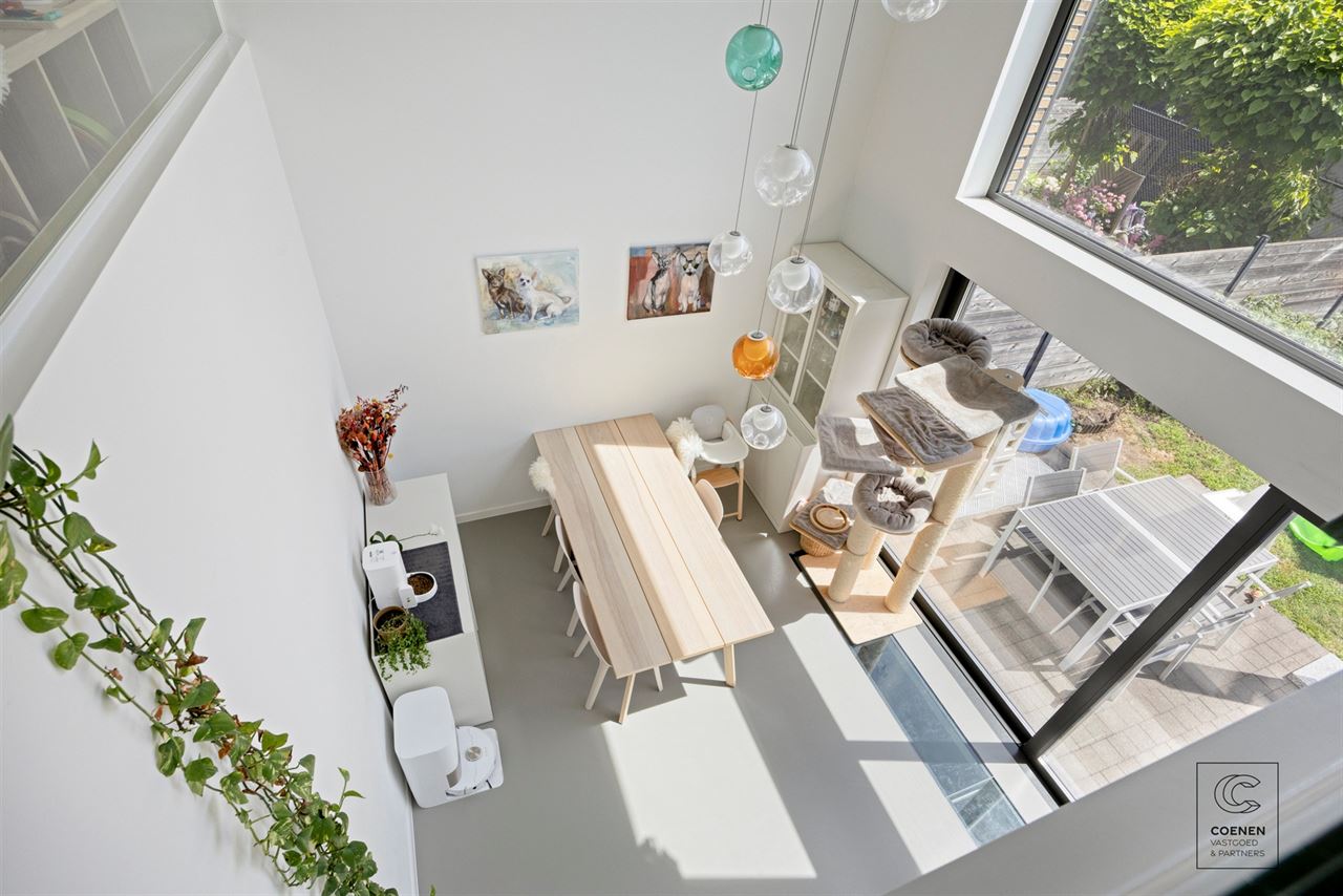 Instapklare woning met 3 slpk, 196 m2 bew. opp te Brasschaat