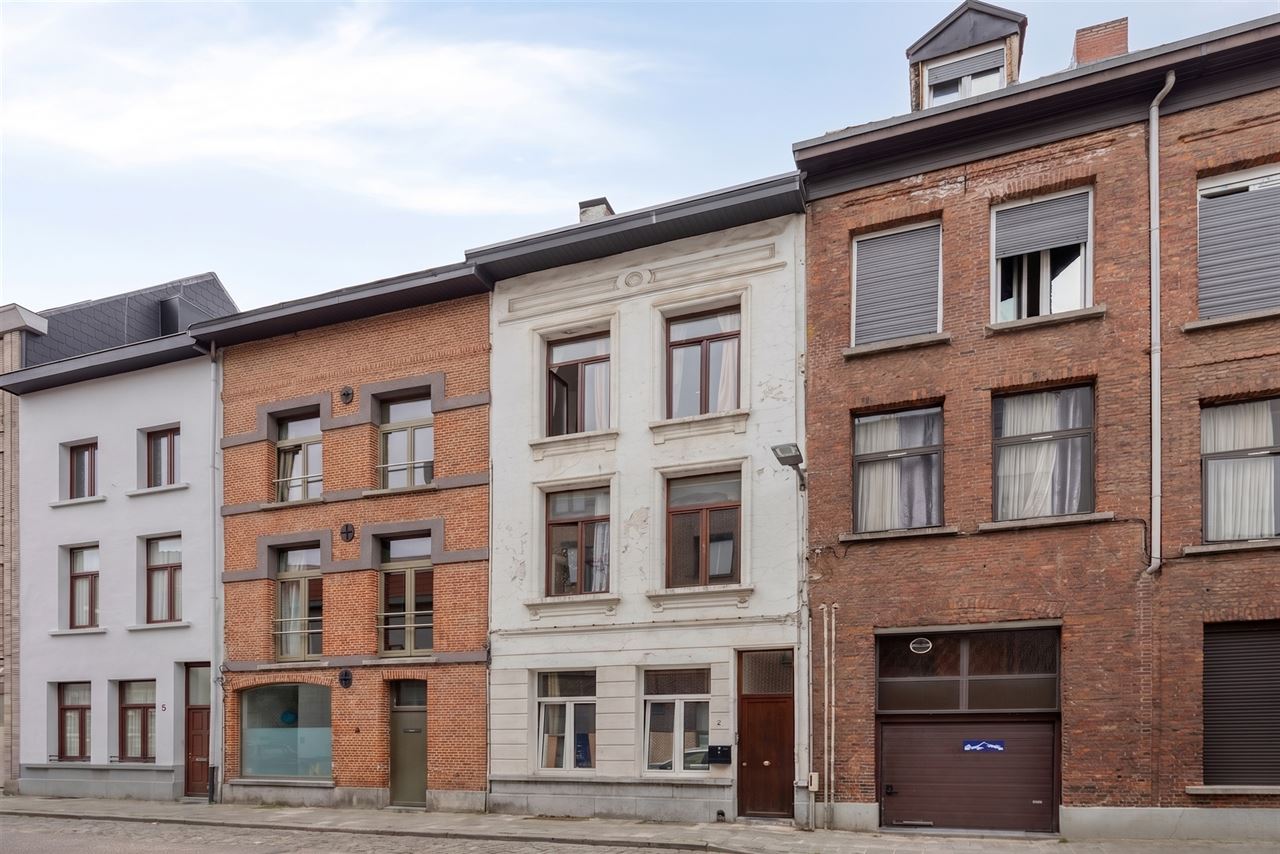 Ruime woning, momenteel ingericht als 4 studio's!