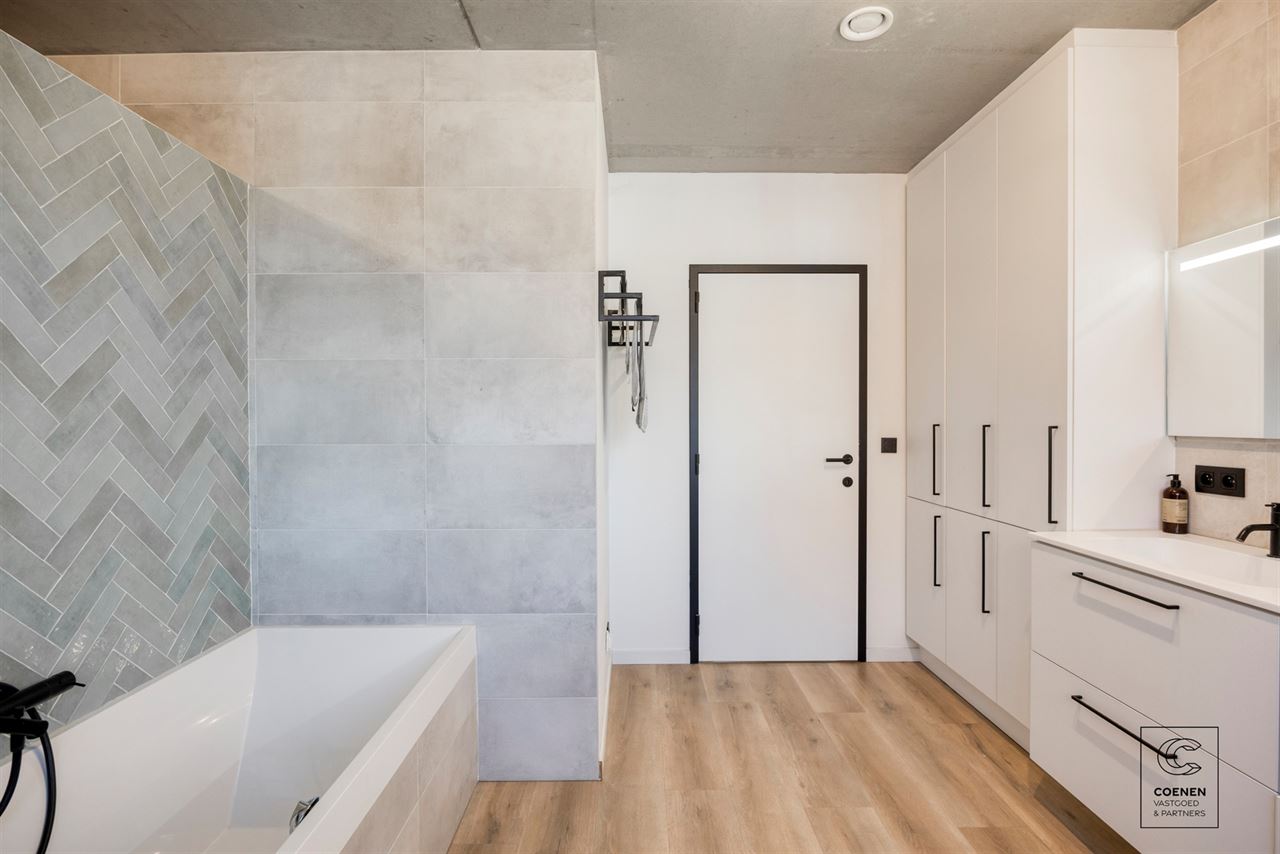 Exclusieve villa van 339 m² op prachtig perceel te Malle!