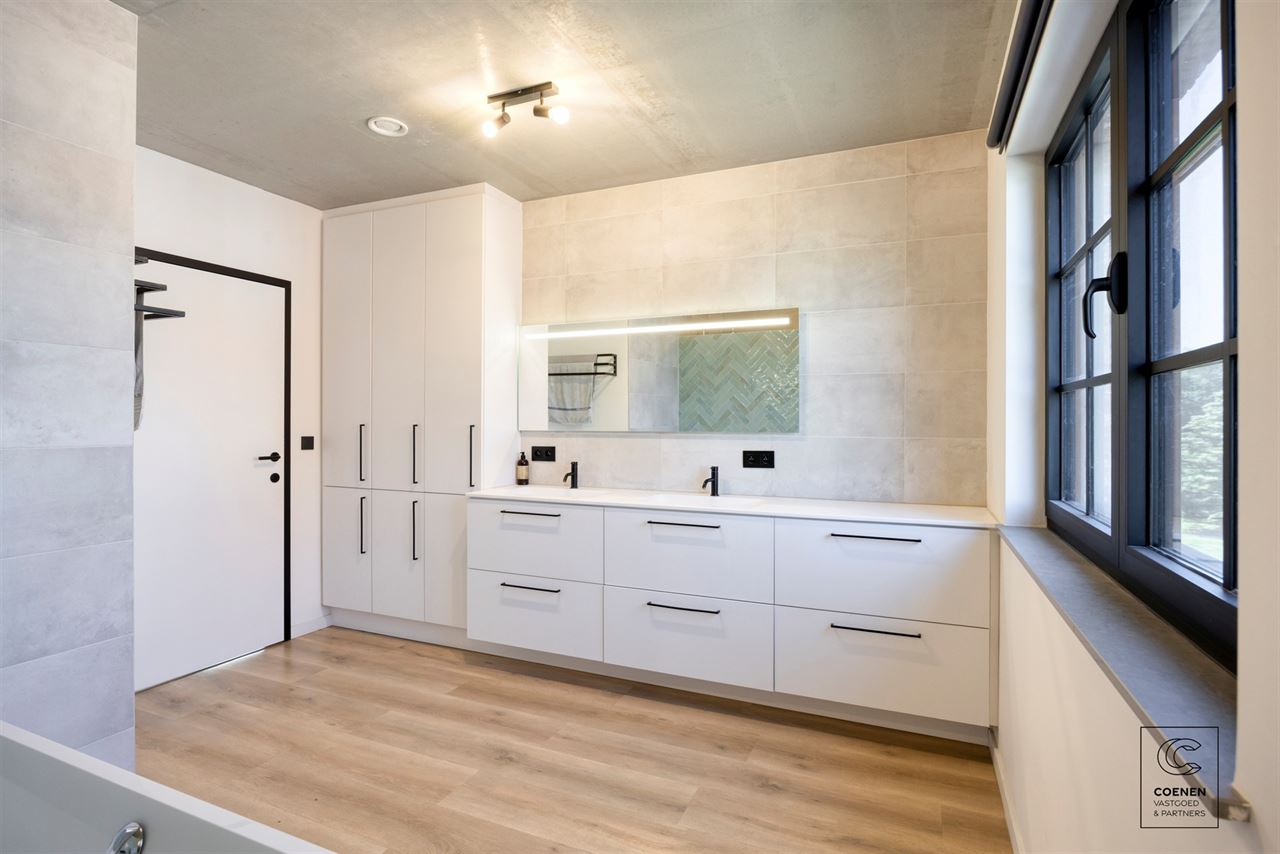 Exclusieve villa van 339 m² op prachtig perceel te Malle!