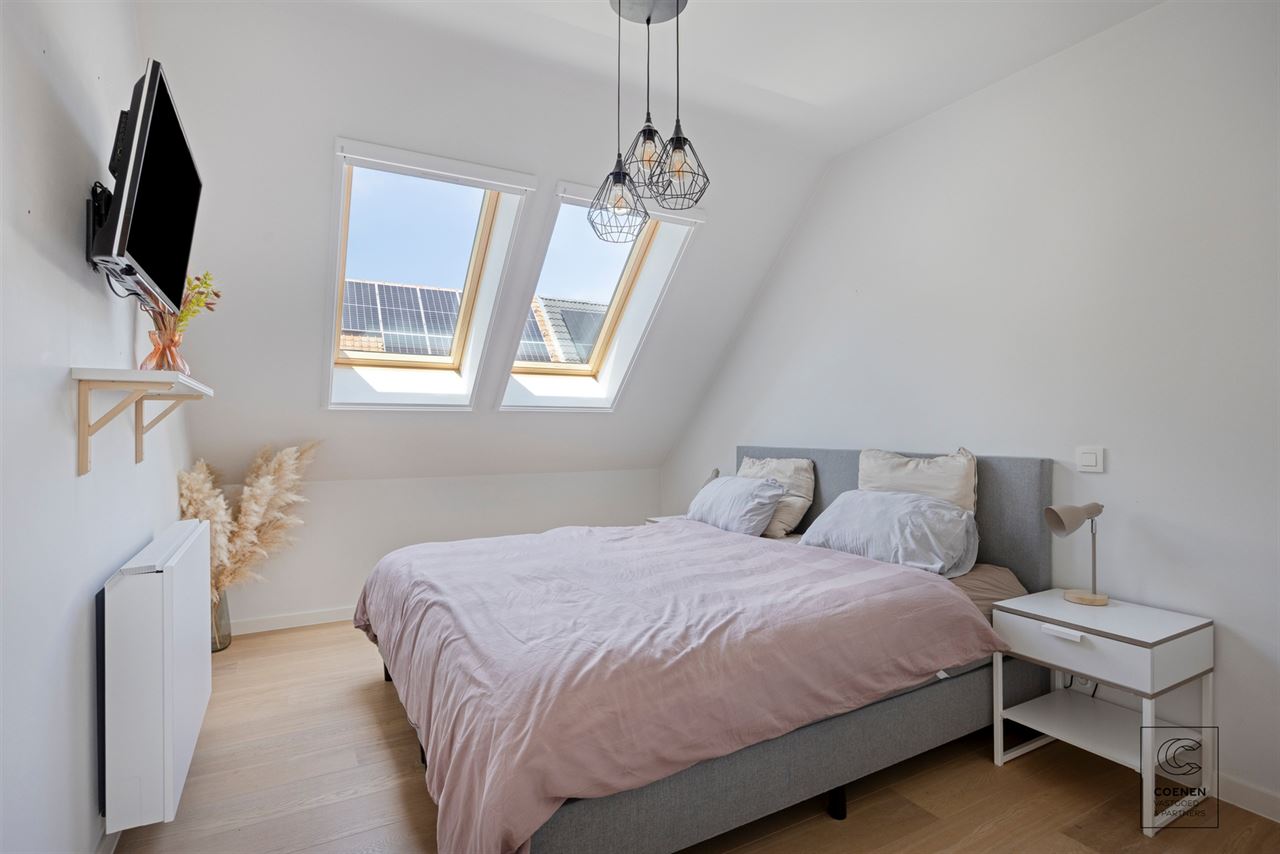 Instapklare woning met 3 slpk, 196 m2 bew. opp te Brasschaat