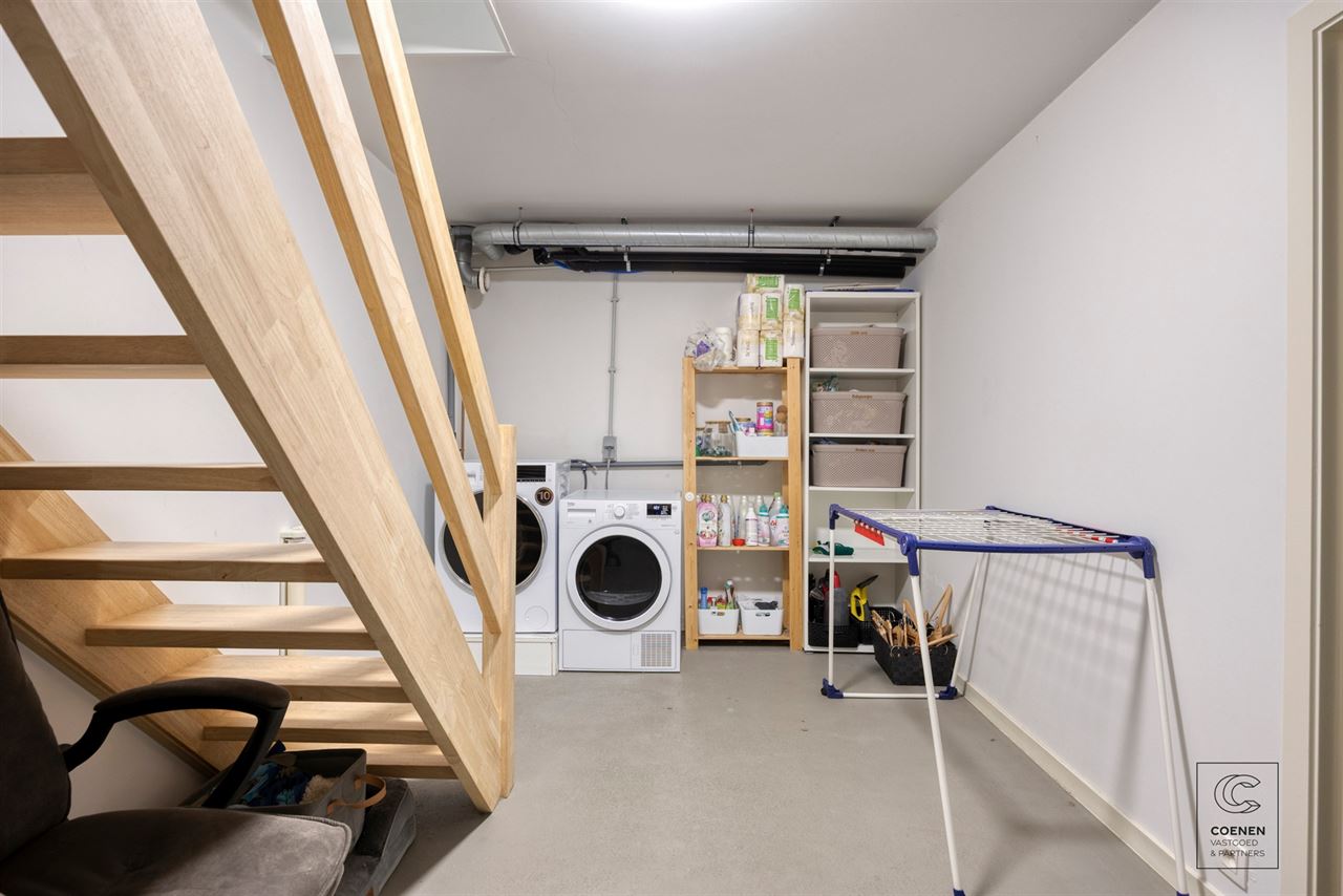 Instapklare woning met 3 slpk, 196 m2 bew. opp te Brasschaat