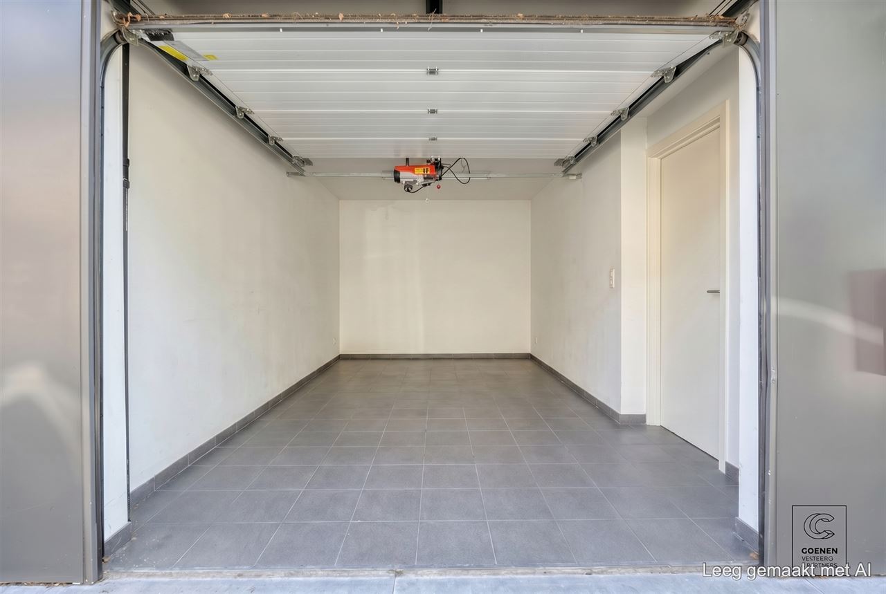 Instapklare woning met 3 slpk, 196 m2 bew. opp te Brasschaat