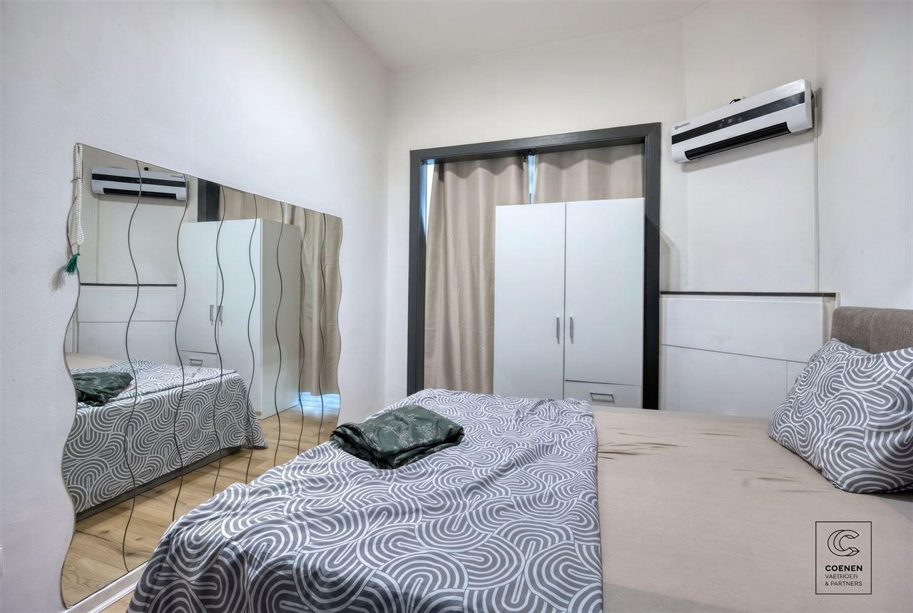 Ruime woning, momenteel ingericht als 4 studio's!
