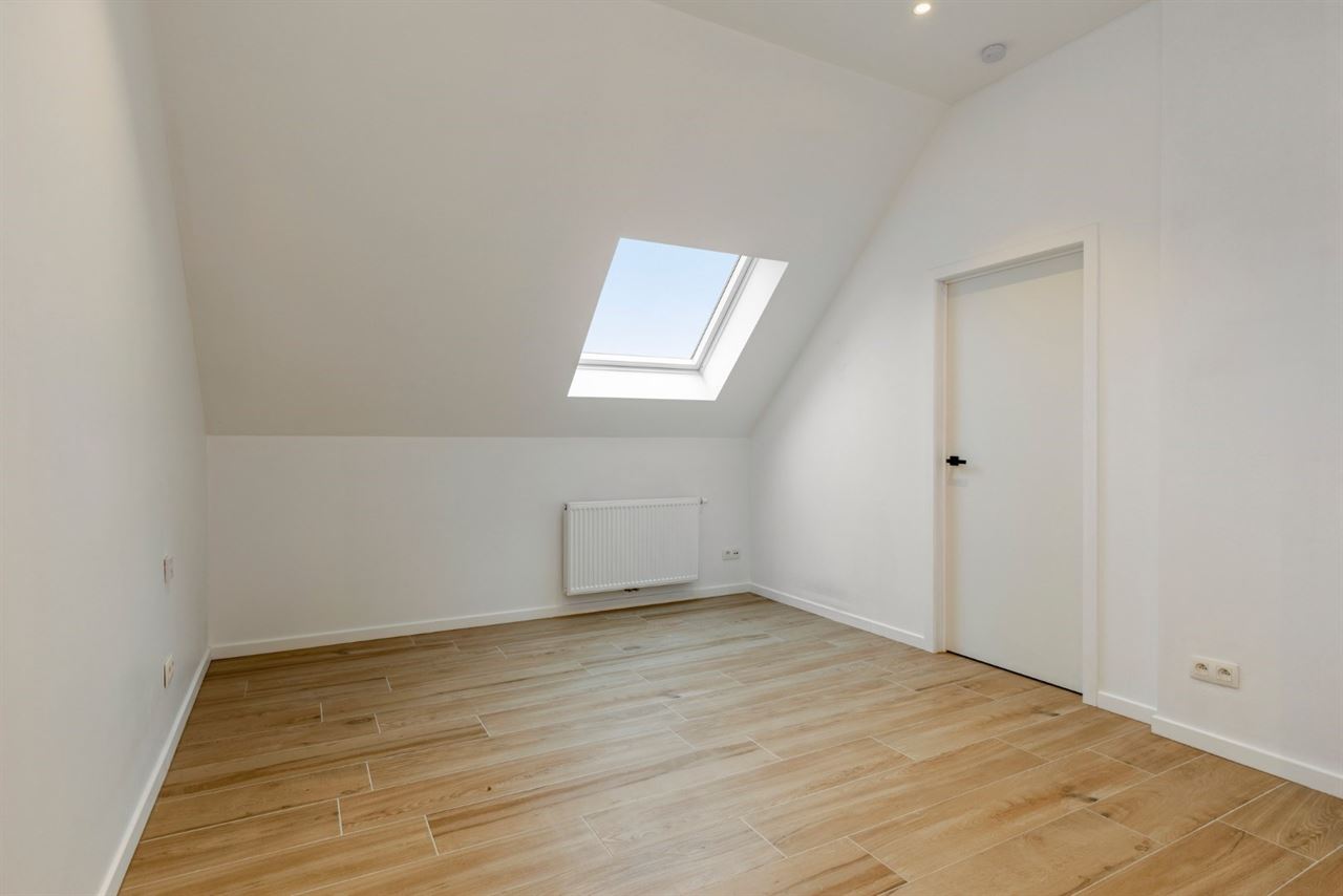 Gerenoveerde woning met 3 slpk op een zeer centrale ligging!