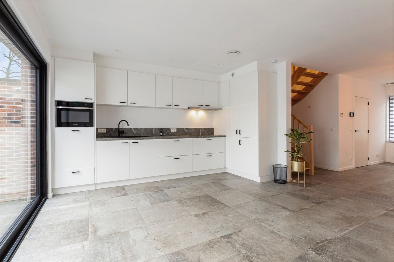 Gerenoveerde woning met 3 slpk op een zeer centrale ligging!