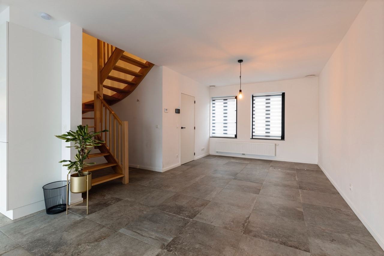 Gerenoveerde woning met 3 slpk op een zeer centrale ligging!