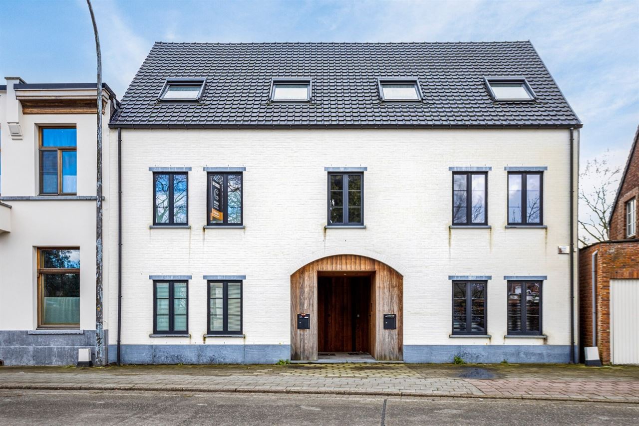 Gerenoveerde woning met 3 slpk op een zeer centrale ligging!