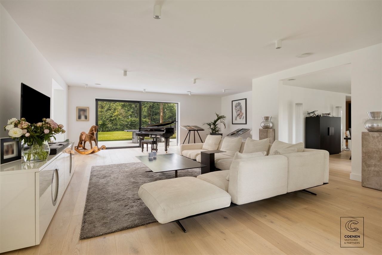 Prachtig gerenoveerde villa op toplocatie te Schilde
