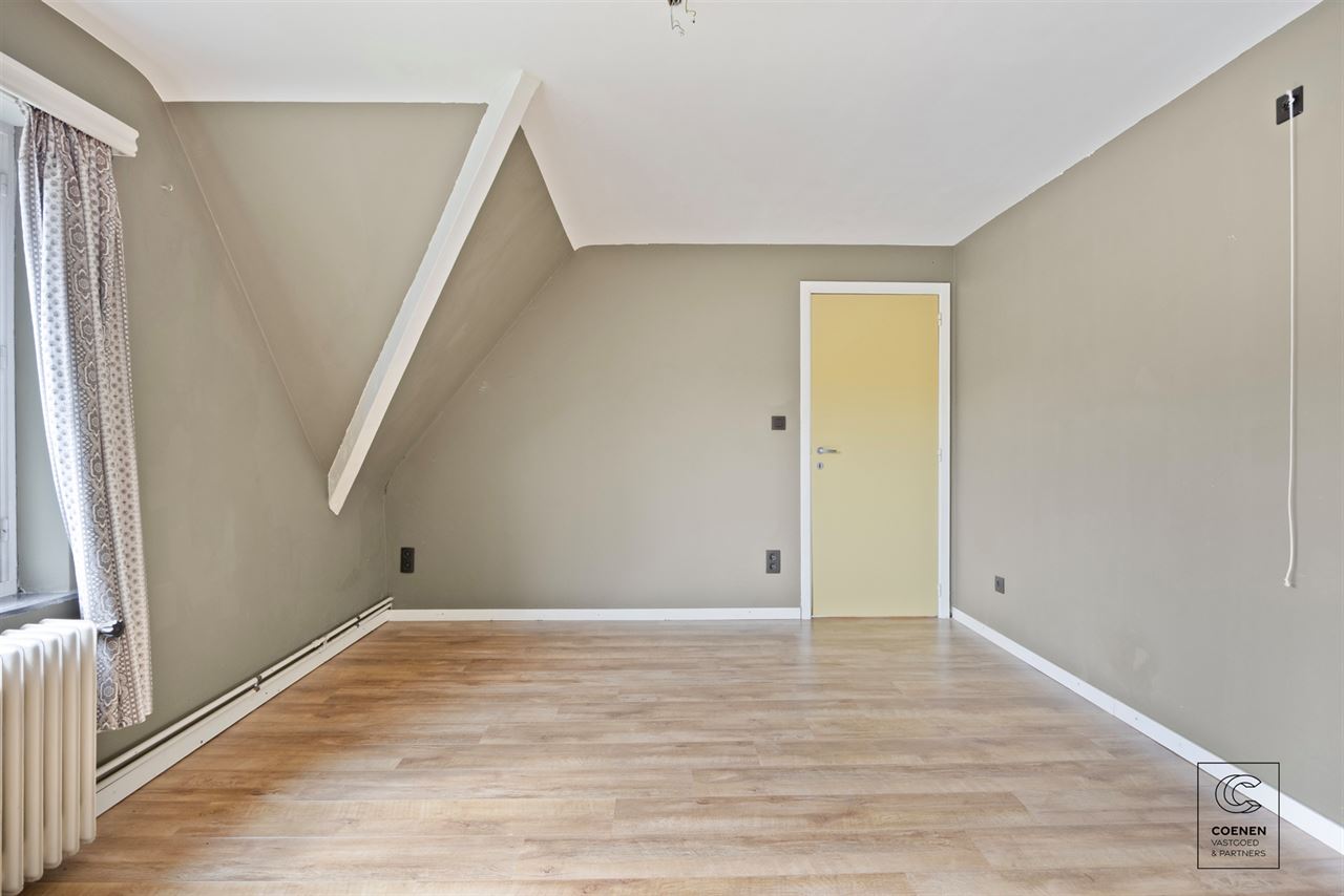 Grondig te renoveren woning op een schitterende locatie!