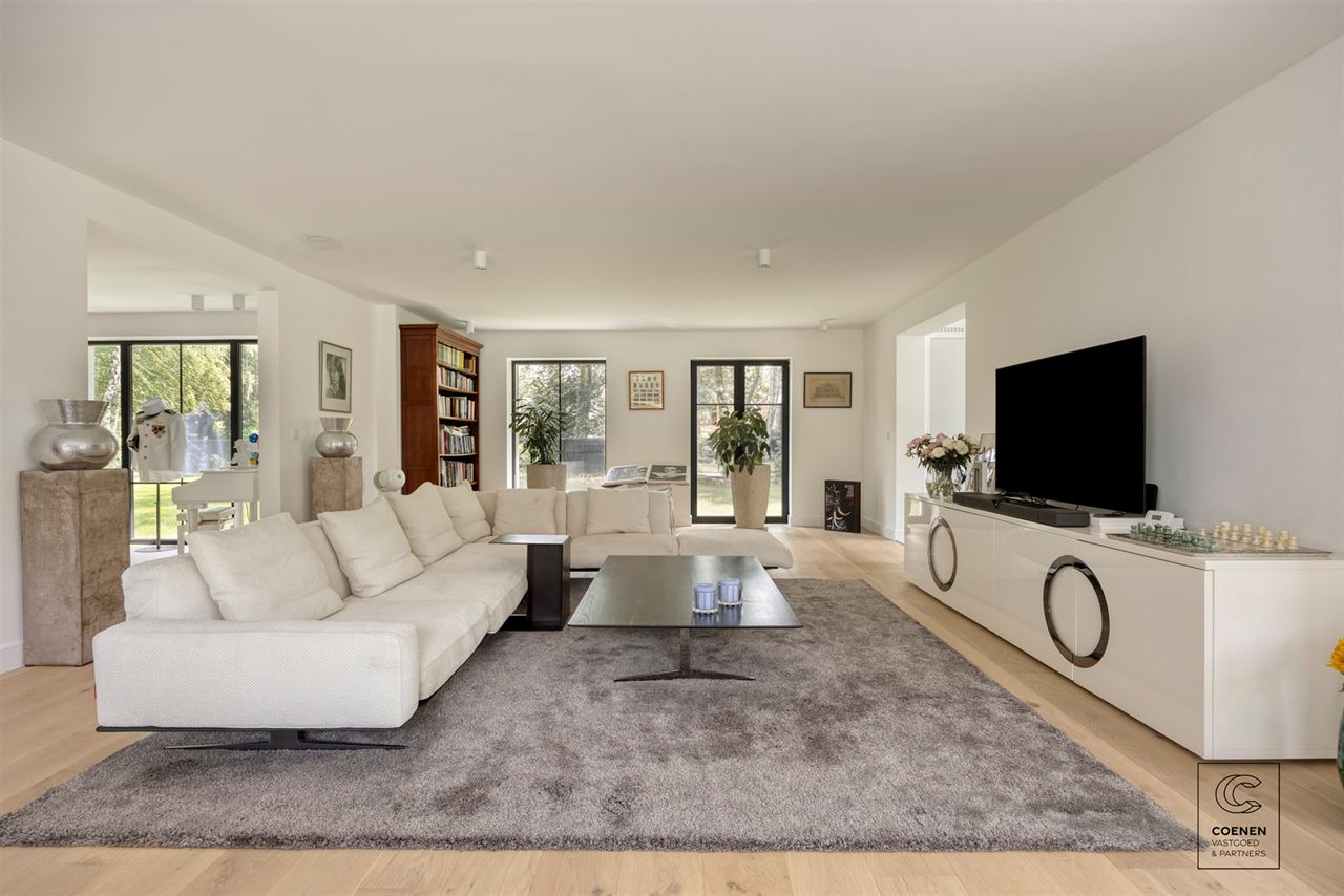 Prachtig gerenoveerde villa op toplocatie te Schilde