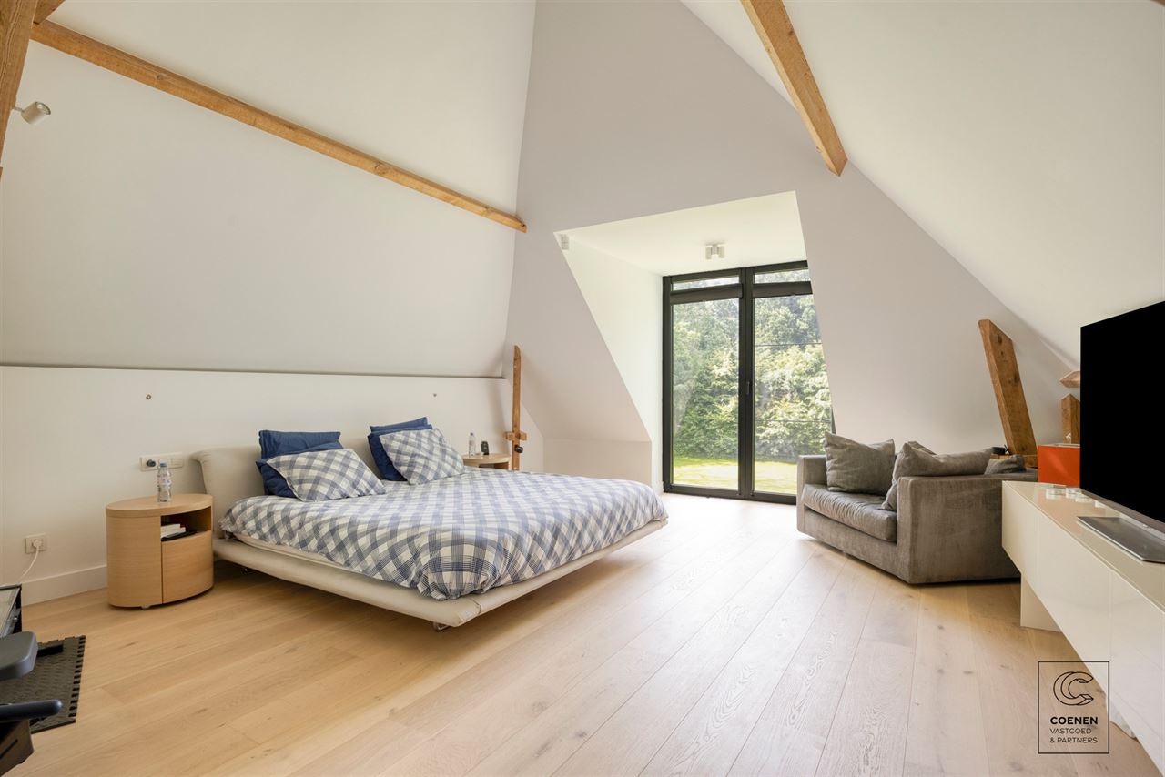 Prachtig gerenoveerde villa op toplocatie te Schilde
