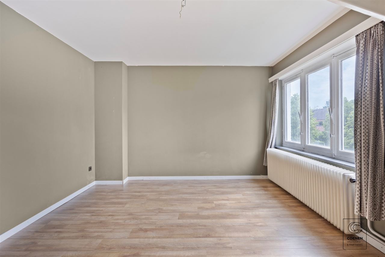 Grondig te renoveren woning op een schitterende locatie!