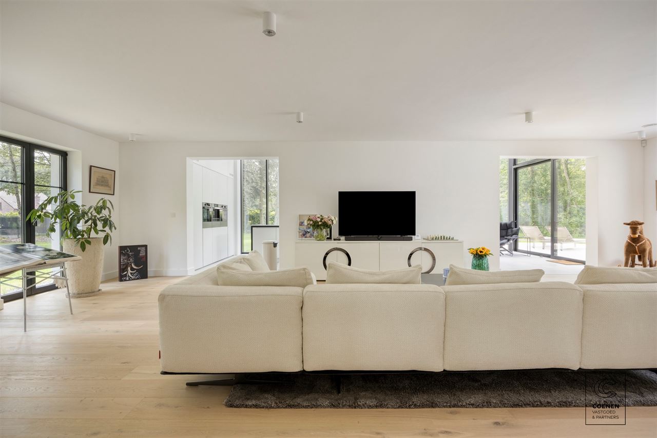 Prachtig gerenoveerde villa op toplocatie te Schilde