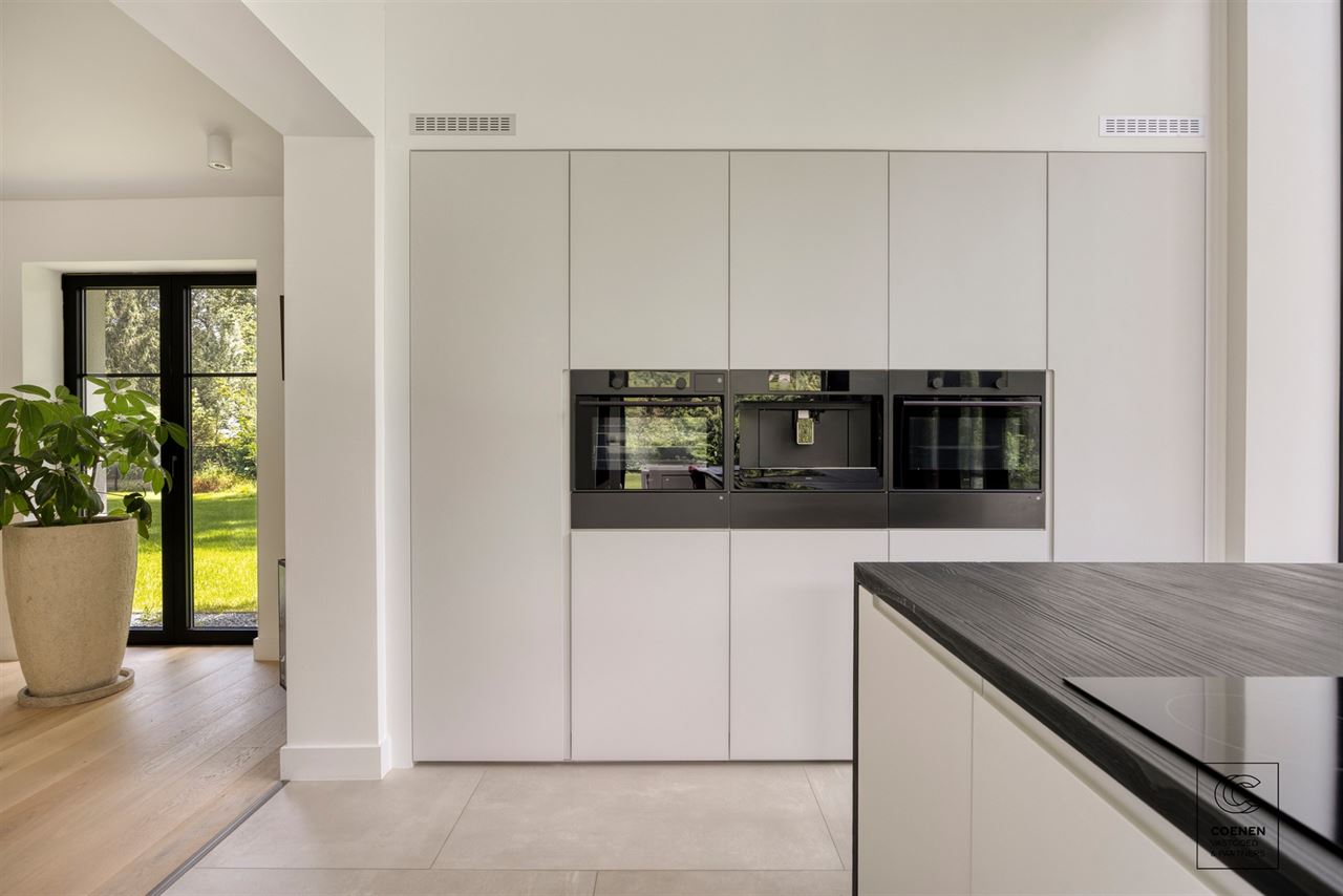 Prachtig gerenoveerde villa op toplocatie te Schilde