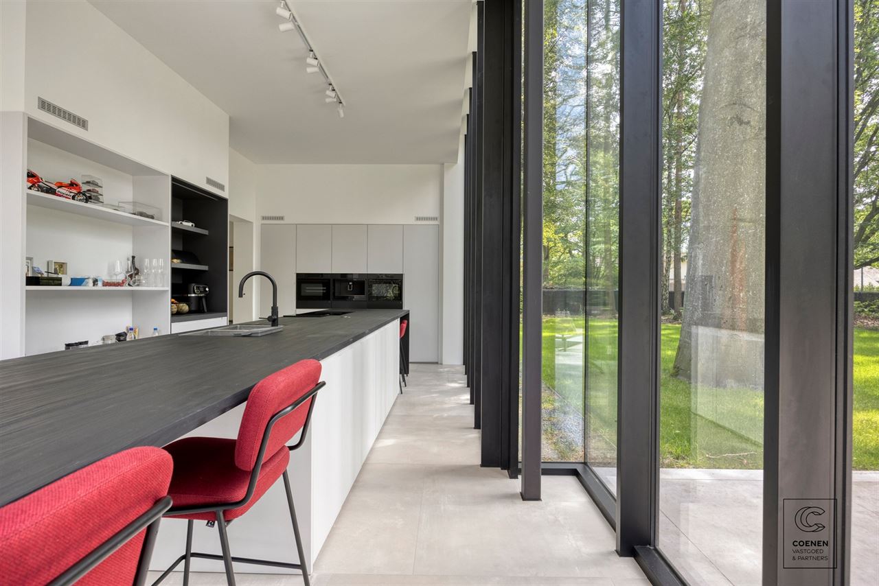 Prachtig gerenoveerde villa op toplocatie te Schilde