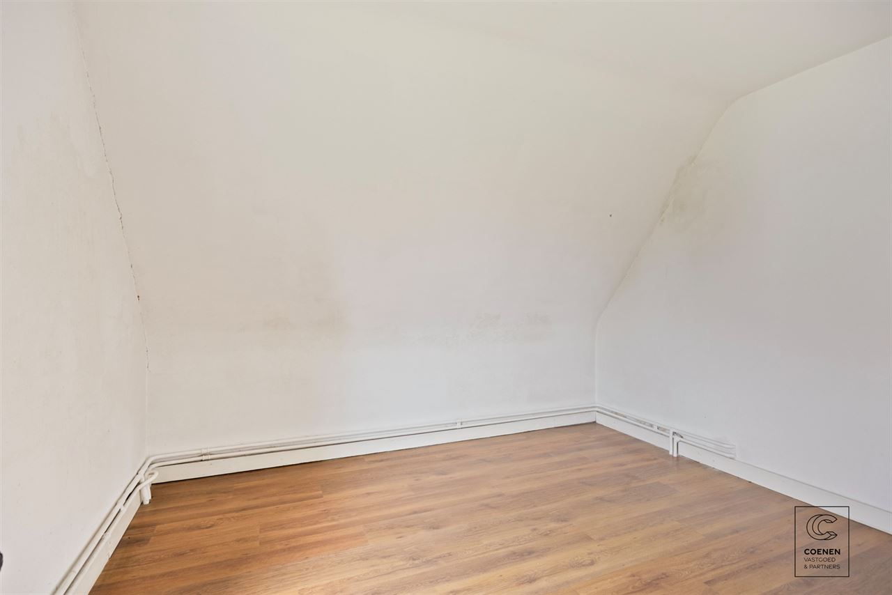 Grondig te renoveren woning op een schitterende locatie!