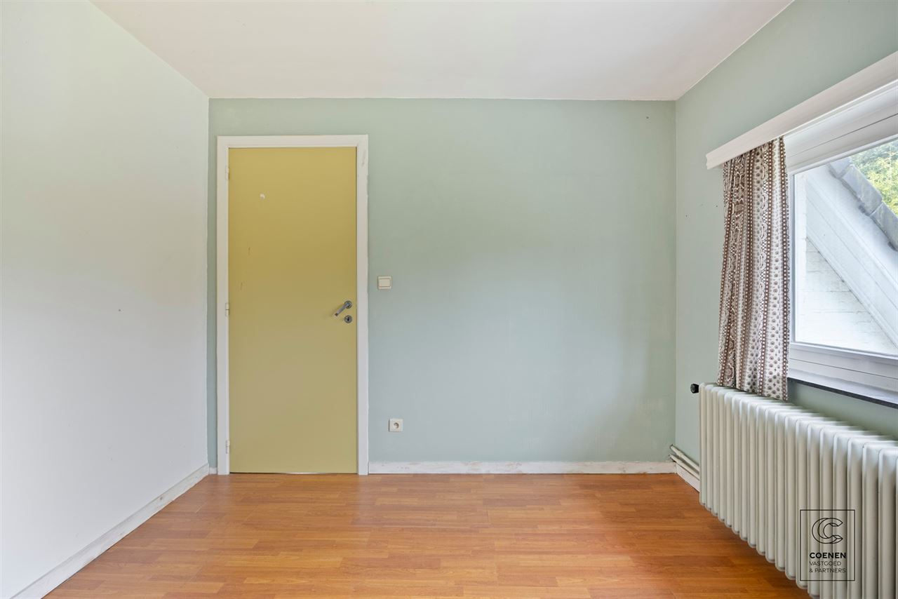 Grondig te renoveren woning op een schitterende locatie!