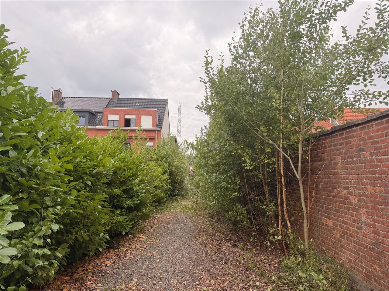 Unieke bouwgrond met vergund bouwplan te Niel!