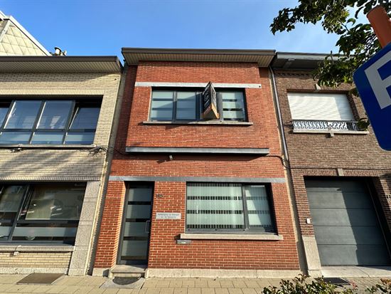 Ruim kantoor met een oppervlakte van 160 m² op een TOP ligging te Lier.