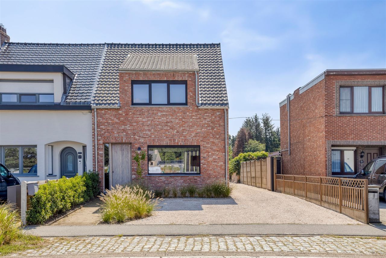 Prachtig gerenoveerde woning met 3 slpk's te Nijlen.
