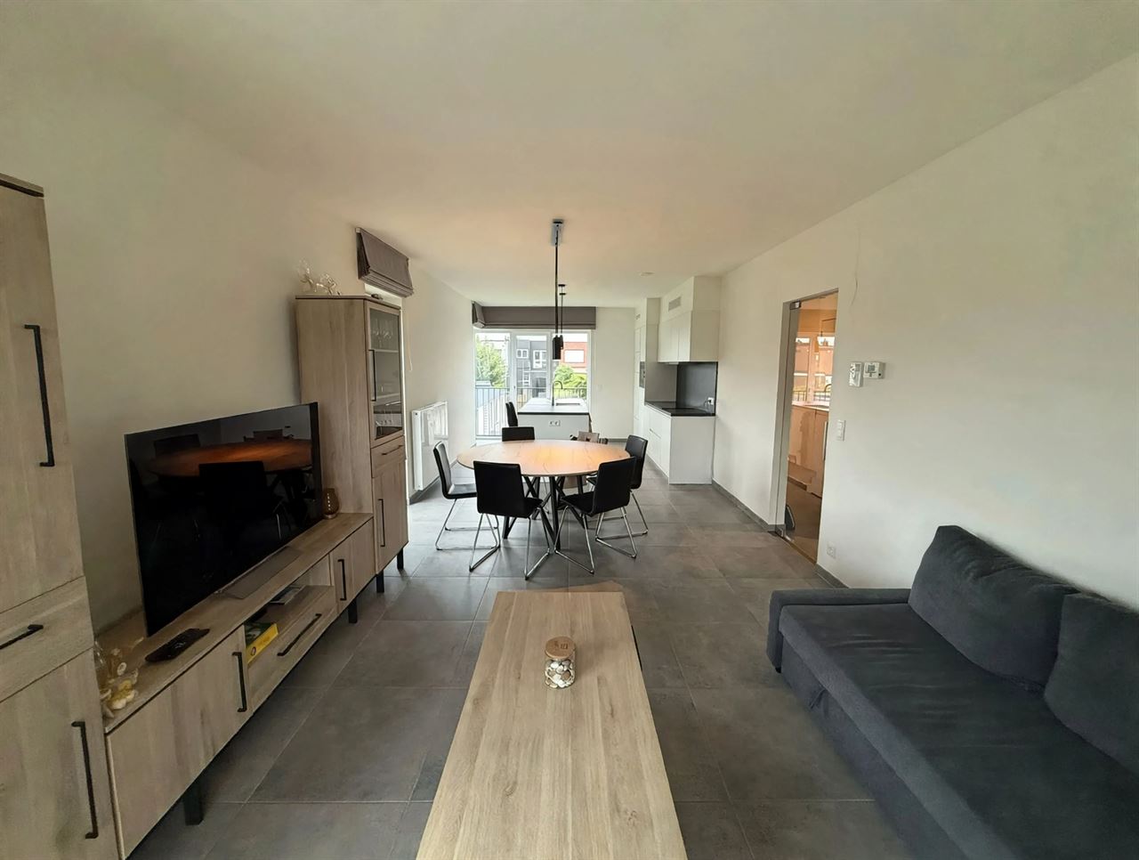Zeer ruim appartement met 2 slpk en zonnig, ruim terras!