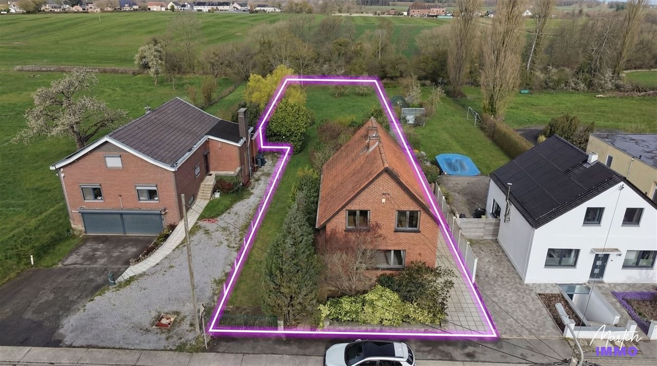 Villa avec magnifique terrain !