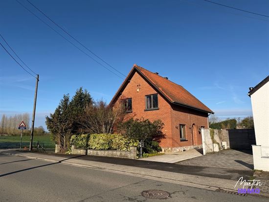 Villa avec magnifique terrain !