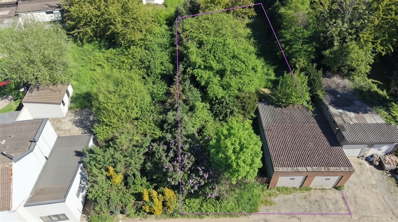 Terrain à bâtir + garage