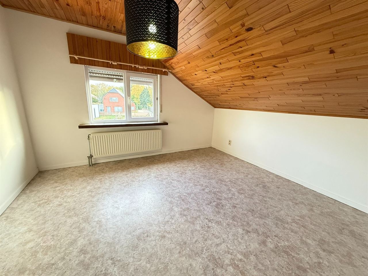Charmante halfopen bebouwing met 2 slaapkamers