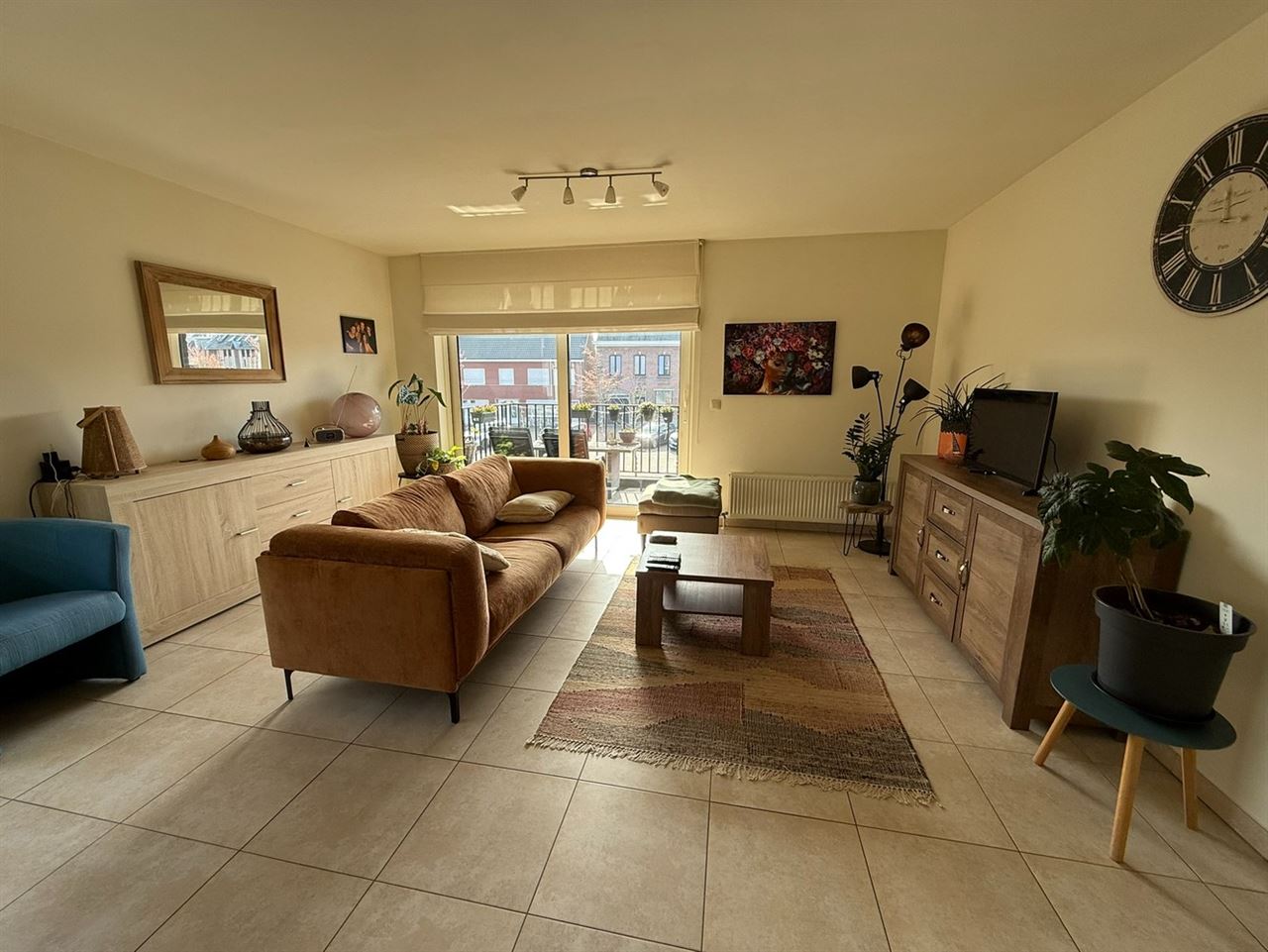 Ruim Appartement met 2 slpk, zuidgericht terras en tuin. Garagebox inclusief.