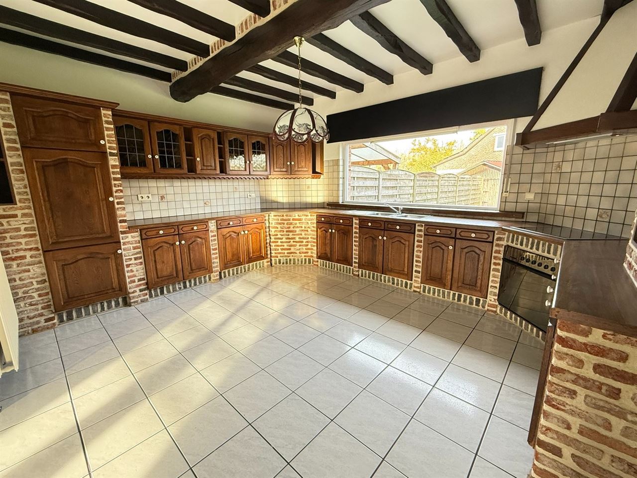 Charmante halfopen bebouwing met 2 slaapkamers