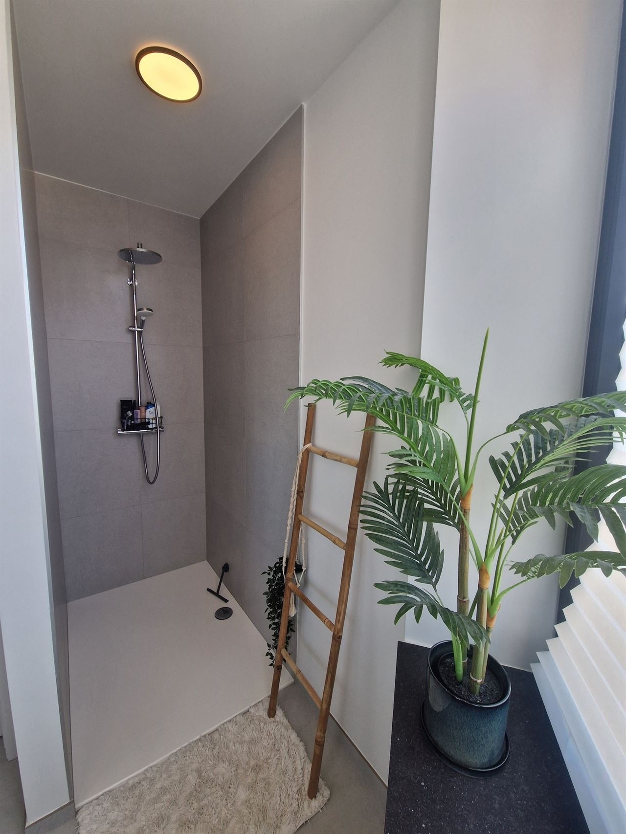 Nieuwbouw appartement, 1 slpk, geweldig zuidgericht terras 50m², garagebox