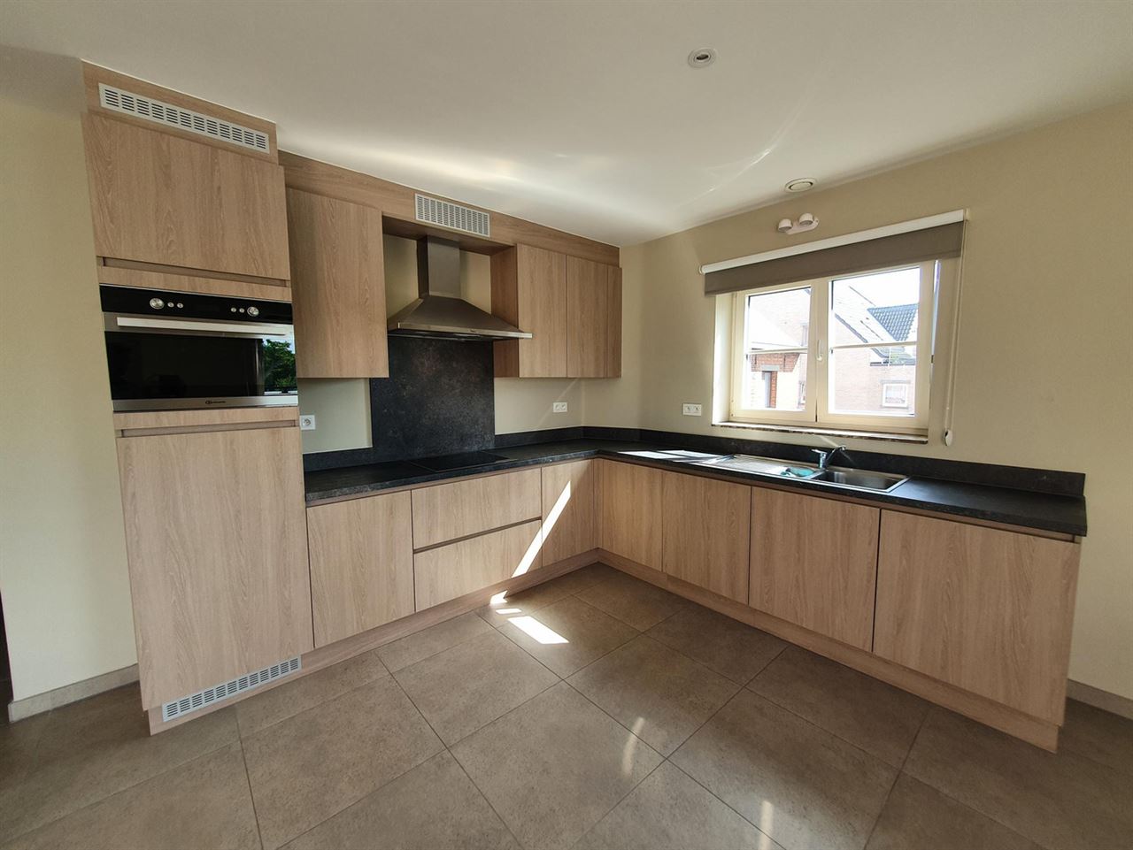 Ruim Appartement 2 Slpk met Groot Terras 20m² + Garagebox