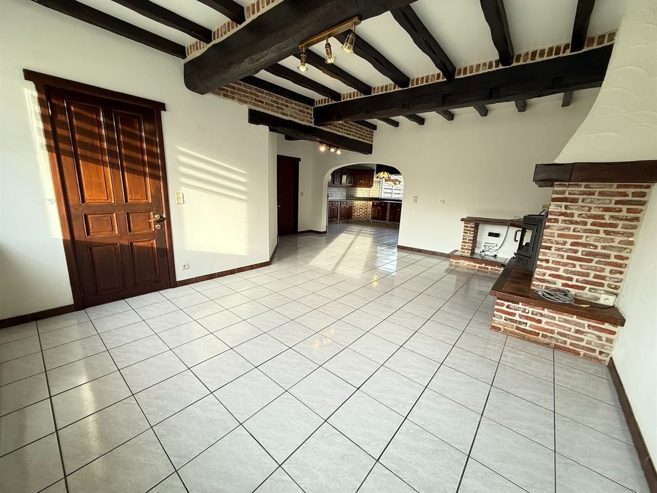 Charmante halfopen bebouwing met 2 slaapkamers