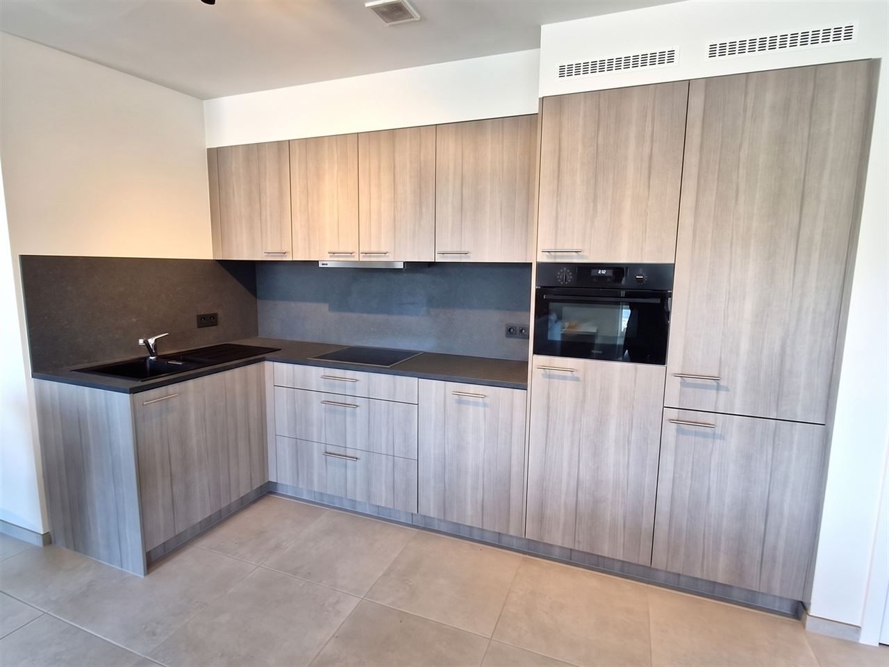 Recent BEN Appartement, 2 slpk, terras, garagebox.