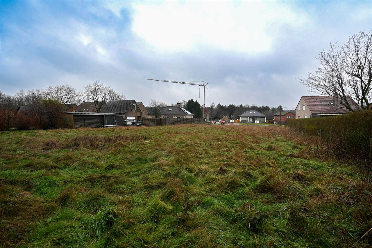 2 bouwloten voor halfopen bebouwing op rustige ligging