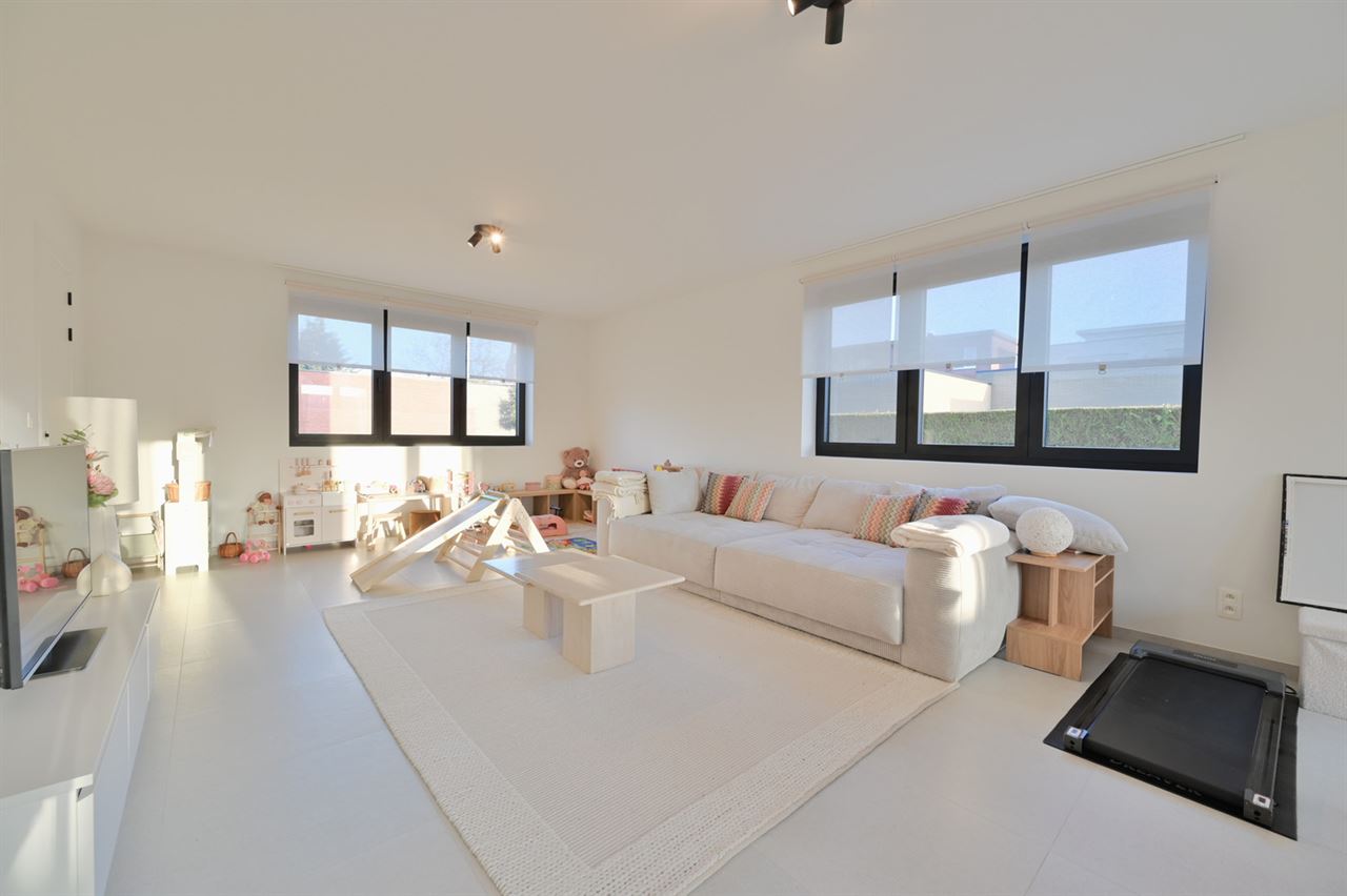 Rustig Gelegen Nieuwbouw Woning 3 Slpk + Garage(s)