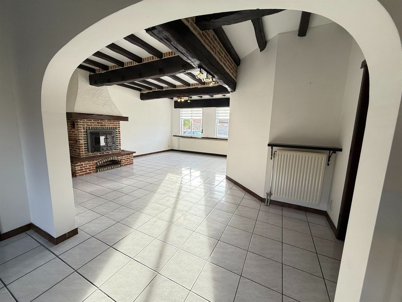 Charmante halfopen bebouwing met 2 slaapkamers