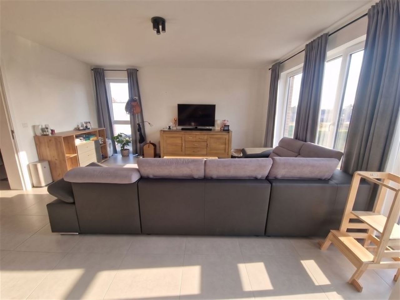 Gelijkvloers duplex appartement 132m², 2 slpk, terras + tuin 100m², garagebox