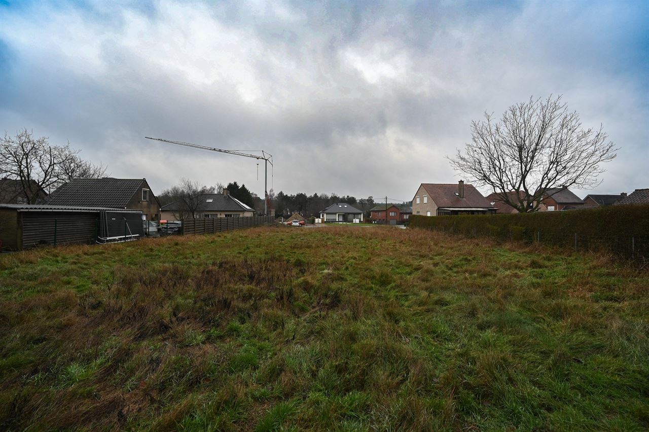 2 bouwloten voor halfopen bebouwing op rustige ligging