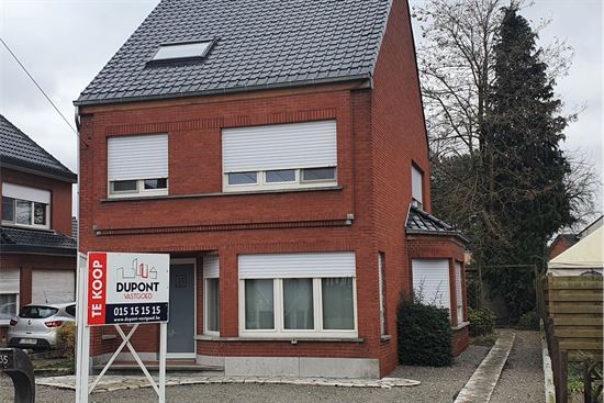 Vrijstaande woning, 4 slks, diepe tuin met groot bijgebouw en extra parking achteraan