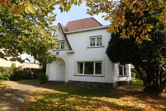 Charmante woning, 5 slks op 14a50. Mooie Z-tuin.