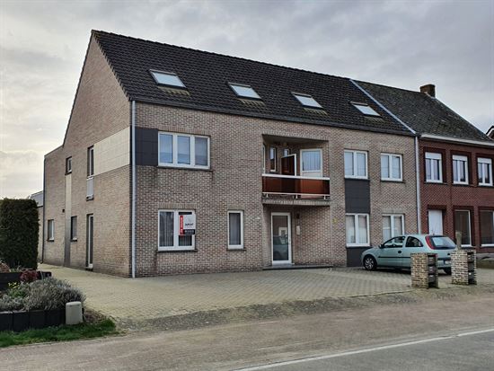 Zeer ruim gelijkvloers appartement, 3 slpk + grote garagebox