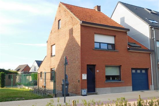 Instapklare woning met mooie tuin, 3 tot 4 slks.