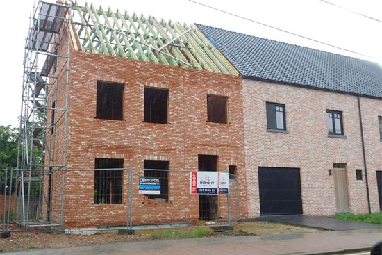 Half open nieuwbouw woning, 3 tot 4 slks op 4a64ca