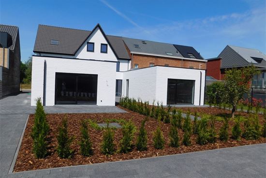 Ruim Nieuwbouw Gelijkvloers App 120m², 2 Slpk, Terras, Staanplaats