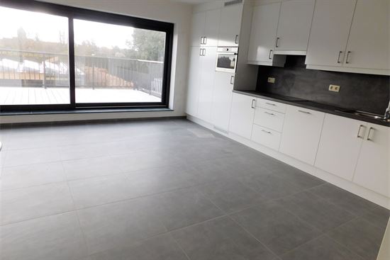 Prachtig nieuwbouw app, 76m², 2 slks met zonneterras 23m². Incl carport en fietsenberging.