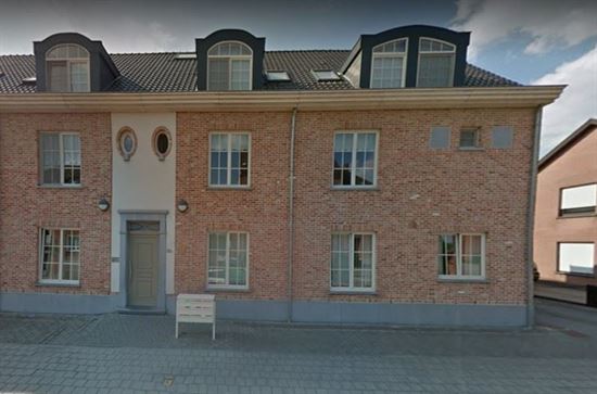 Prachtig 2 slaapkamer appartement, zeer groot terras, garagebox, lift aanwezig.