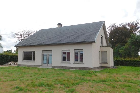 Ruime woning met 6 slks, veel berging en ruime tuin op 13 are